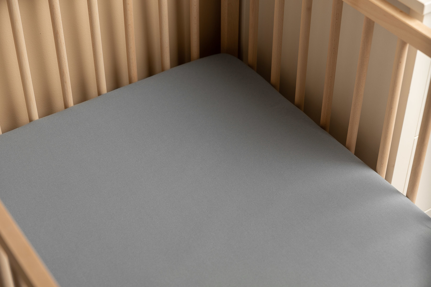 Sensillo Prestieradlo do postieľky Bambus 120x60cm, sivá