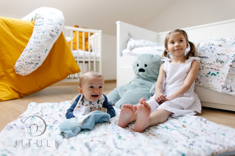 JITULI Obojstranné hniezdo pre bábätko Lúka okrová