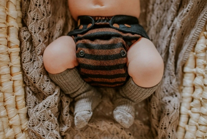 PUPPI Vrchné nohavičky z Merino vlny "BEE WILD" Novorodenec cvoky