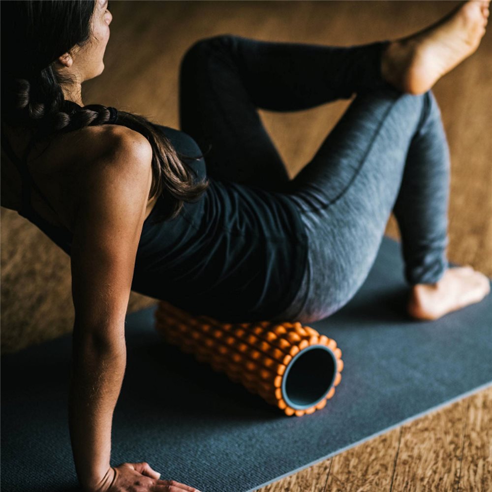 Gaiam Masážny penový valec ORANGE oranžový